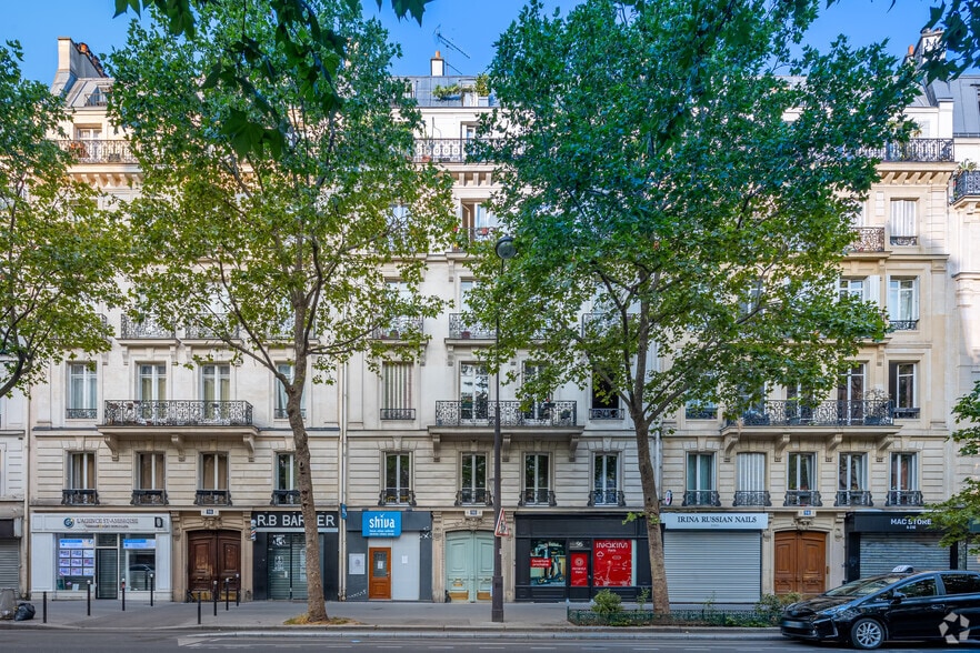 Retail in Paris for lease - Primary Photo - Image 1 of 2