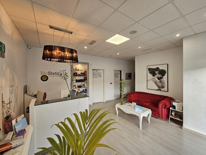 Retail in VITORIA for lease - Building Photo - Image 2 of 12