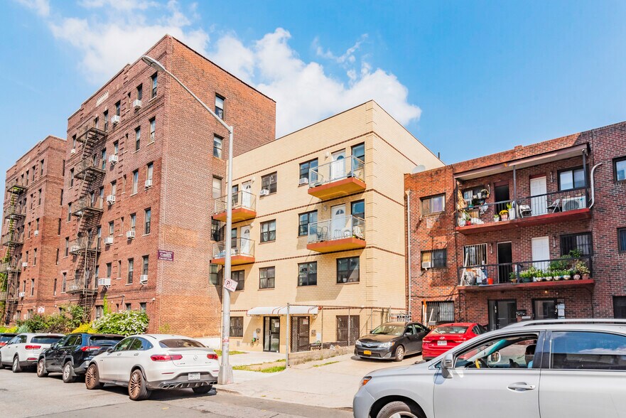 4047 77th St, Elmhurst, NY for sale - Primary Photo - Image 1 of 1