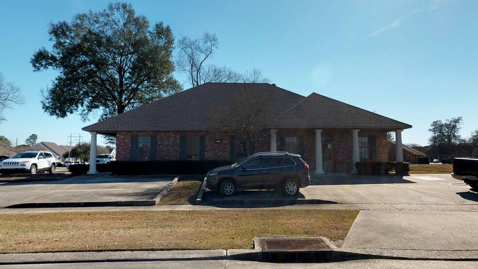 12018 Bricksome Ave Baton Rouge La 70816 Property For Lease On 12018 Bricksome Ave Baton Rouge La 70816 Property For Lease On Loopnet Com
