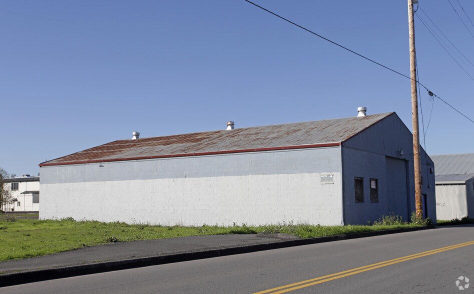 15 Copeland St, Petaluma, CA 94952