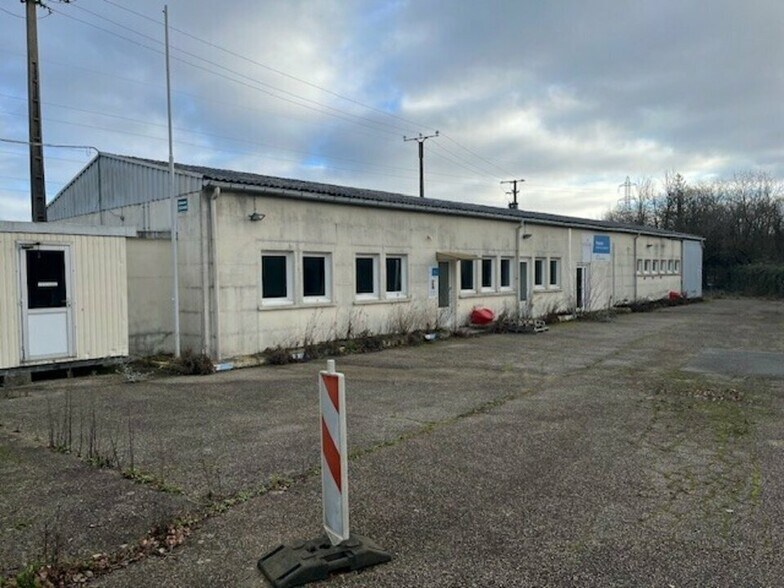 Office in Lillebonne for lease - Building Photo - Image 1 of 1