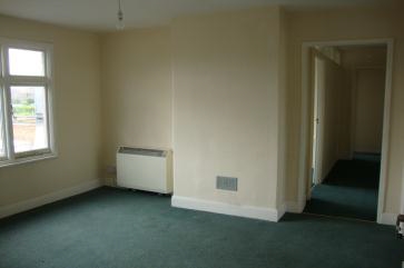 138-140 London Rd, Benfleet for lease - Interior Photo - Image 2 of 3