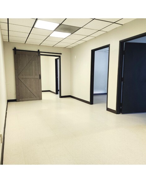 7301 N Broadway Ext, Oklahoma City, OK for lease - Building Photo - Image 3 of 18