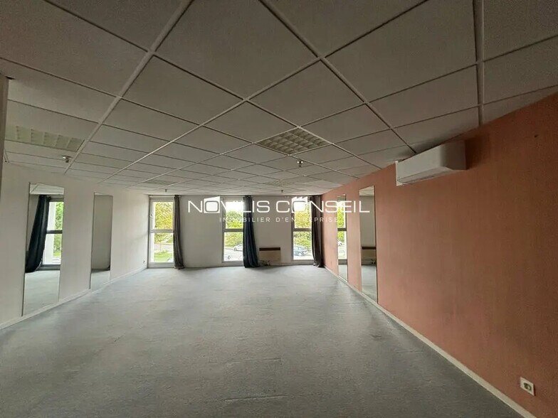 Office in Ramonville-Saint-Agne for lease - Interior Photo - Image 2 of 3