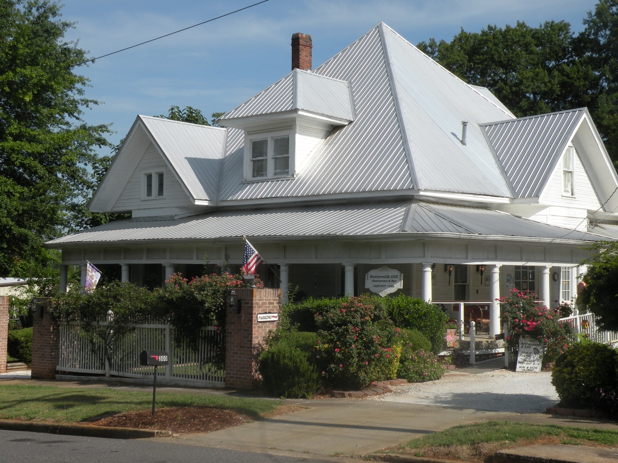 300 E 3rd St, Sylacauga, AL 35150 Buttermilk Hill Restaurant & Bar