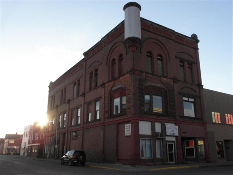203 S Main St, Ishpeming, MI for sale - Primary Photo - Image 1 of 1