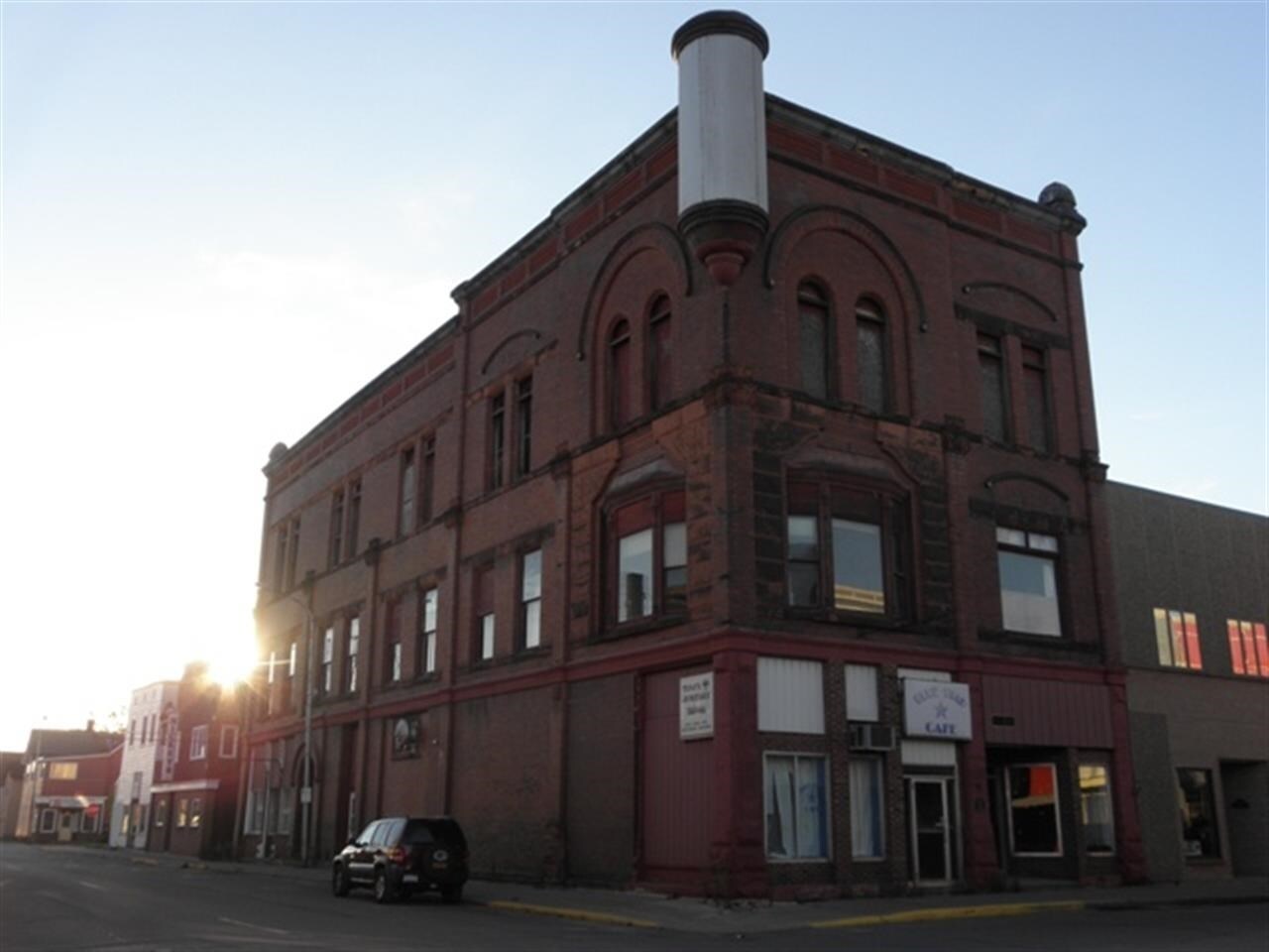 203 S Main St, Ishpeming, MI for sale Primary Photo- Image 1 of 1