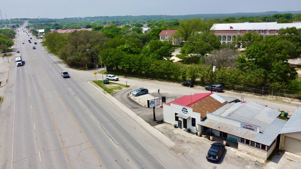 609 US Highway 90 W, Castroville, TX for sale - Building Photo - Image 3 of 14