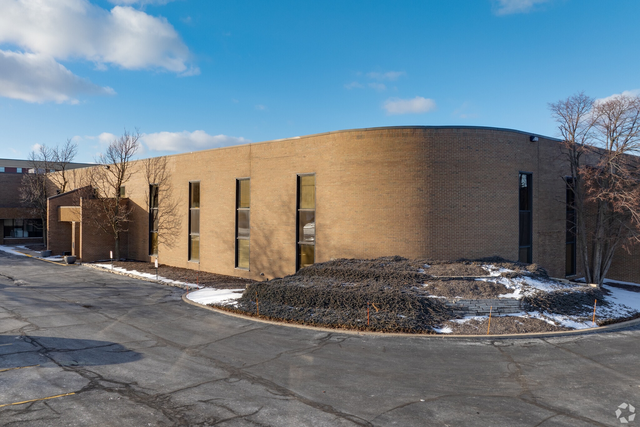 8396 Mississippi St, Merrillville, IN for lease Primary Photo- Image 1 of 21