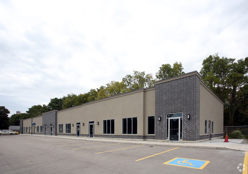 300 Main St, Woodstock, ON for sale - Primary Photo - Image 1 of 1