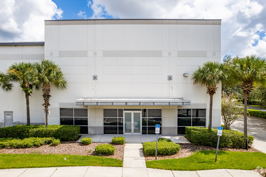 301 Gills Dr, Orlando, FL for lease - Building Photo - Image 3 of 8