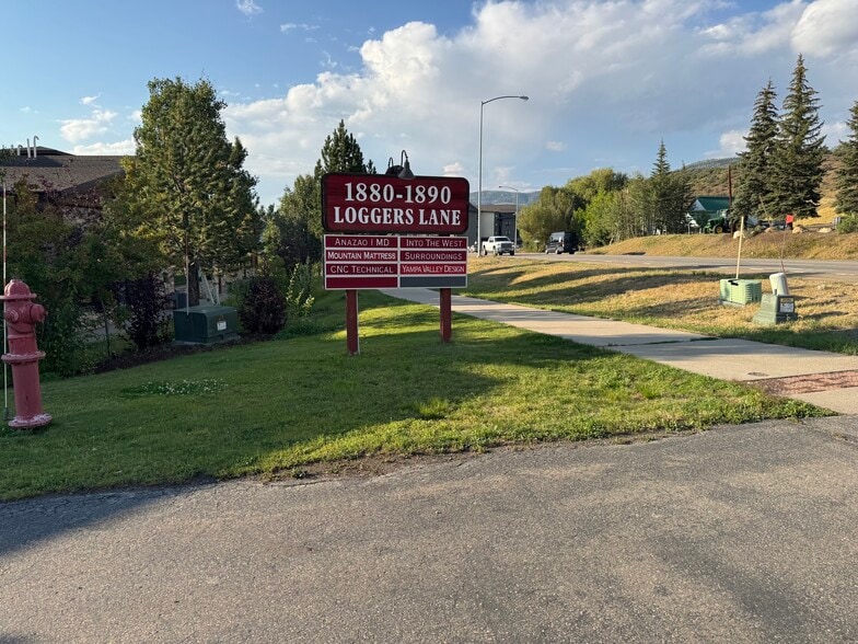 1880 Loggers Ln, Steamboat Springs, CO for lease - Building Photo - Image 3 of 12