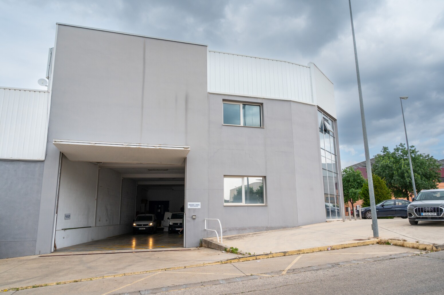 Industrial in Ontinyent, Valencia for sale Building Photo- Image 1 of 4