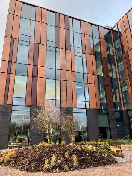 1 Linthouse Road, Glasgow for lease - Building Photo - Image 2 of 10