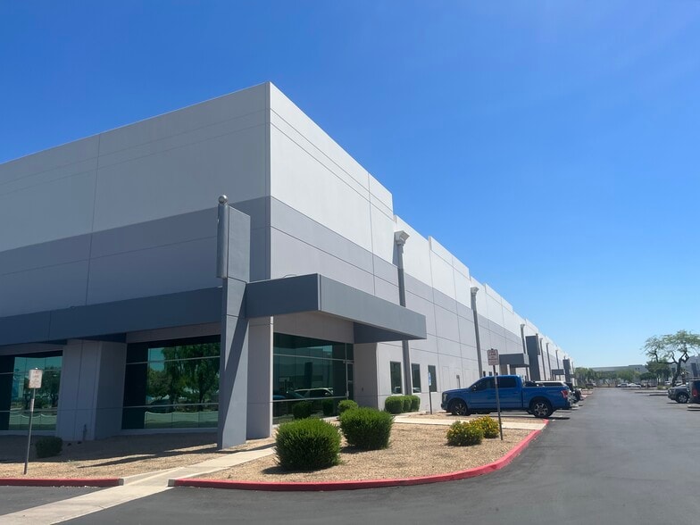 405 N 75th Ave, Phoenix, AZ for lease - Building Photo - Image 3 of 9