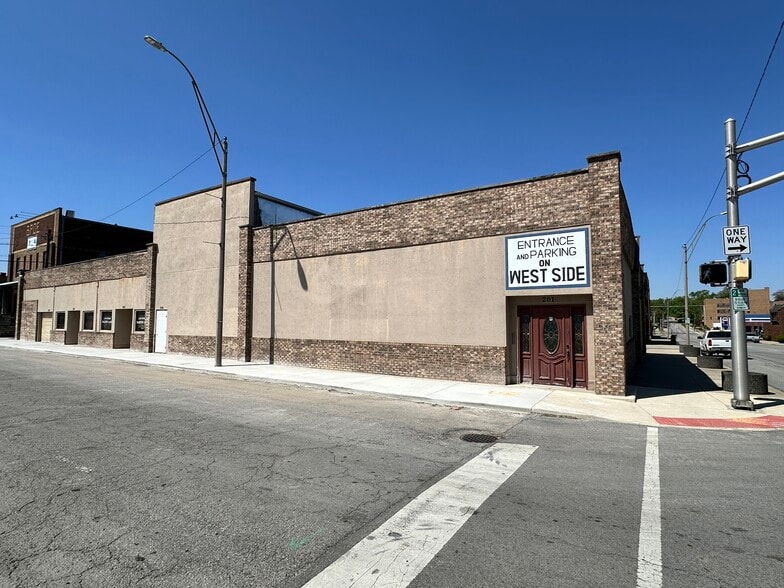 201 W 3rd St, Marion, IN for sale - Building Photo - Image 2 of 15