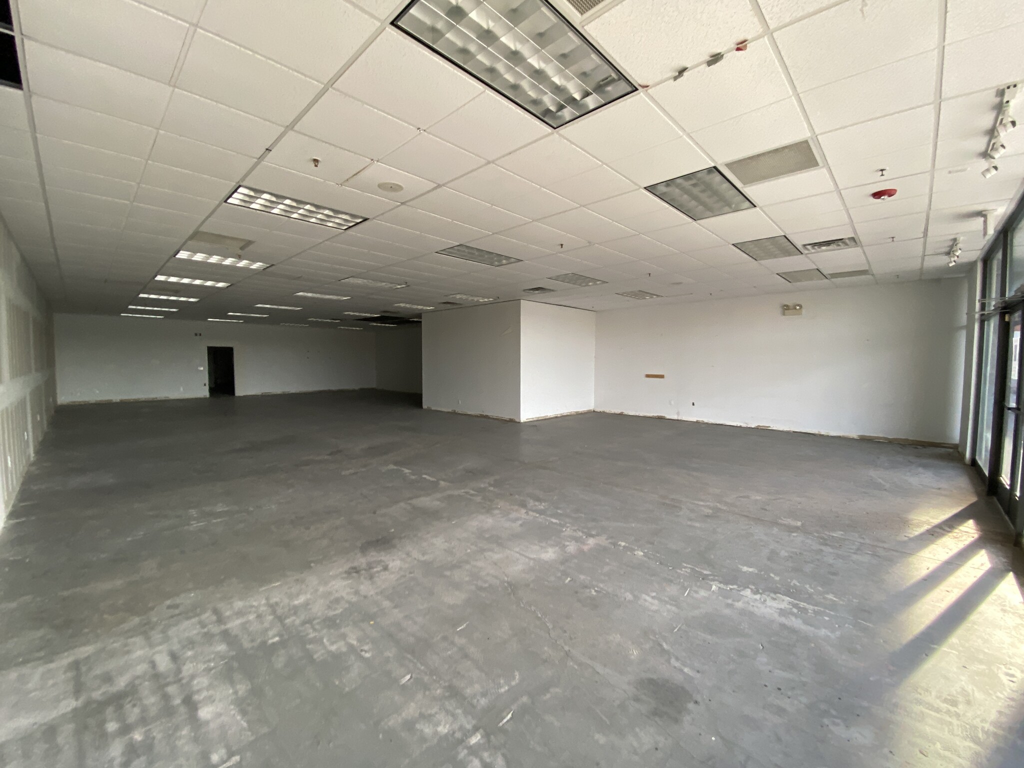 7680 S Las Vegas Blvd, Las Vegas, NV for lease Interior Photo- Image 1 of 3