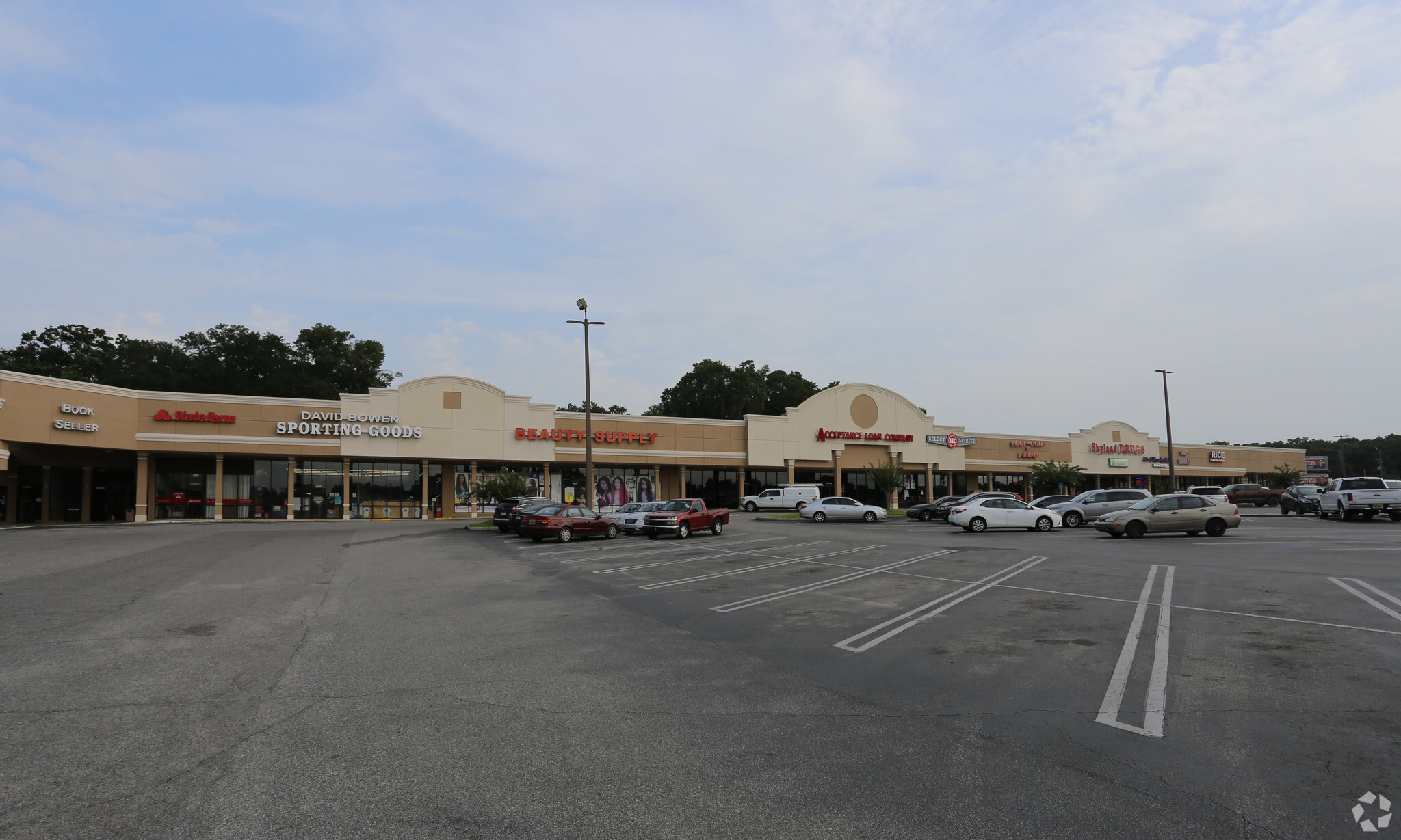 3960-3992 Government Blvd, Mobile, AL for lease Building Photo- Image 1 of 6