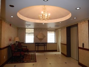 2335 Chesterfield Ave, Charleston, WV for sale Interior Photo- Image 1 of 5