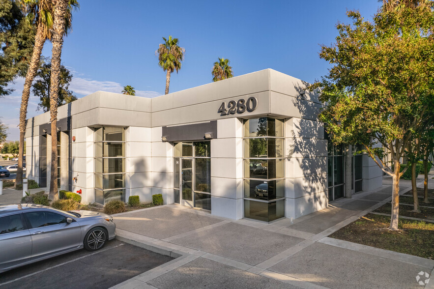 4100 Latham St, Riverside, CA for lease - Building Photo - Image 3 of 15