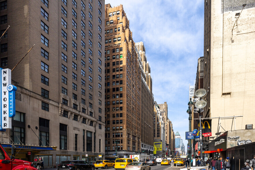 505 Eighth Ave, New York, NY for lease - Primary Photo - Image 1 of 7