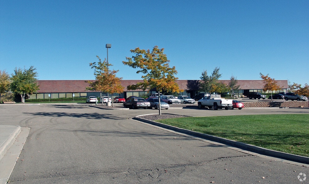 Airport Blvd Bldg A & B for Sale portfolio of 2 properties for sale on LoopNet.com - Building Photo - Image 3 of 4