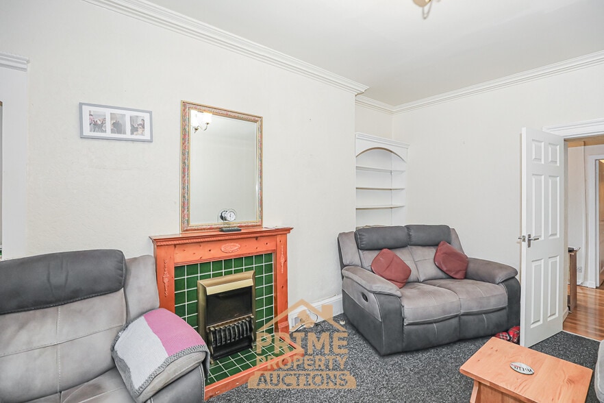 23 Stirling St, Galashiels for sale - Building Photo - Image 3 of 31