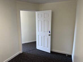 313 Trindale Rd, High Point, NC for lease Interior Photo- Image 2 of 3