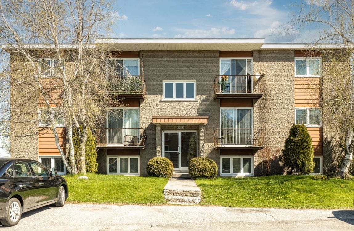 7240 Rue Du Crépuscule, Saint-hyacinthe, QC for sale Primary Photo- Image 1 of 1