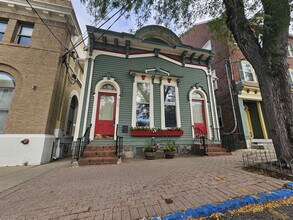 325 Front St, Belvidere, NJ for lease Interior Photo- Image 1 of 16