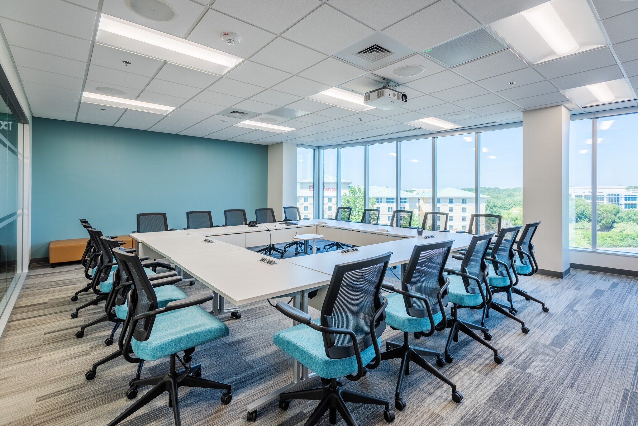 2320 Cascade Pointe Blvd, Charlotte, NC 28208 LakePointe Corporate