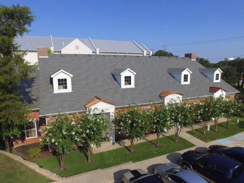211 E Southlake Blvd, Southlake, TX for lease - Building Photo - Image 2 of 30