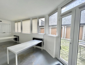 Office in Paris for lease Interior Photo- Image 2 of 5