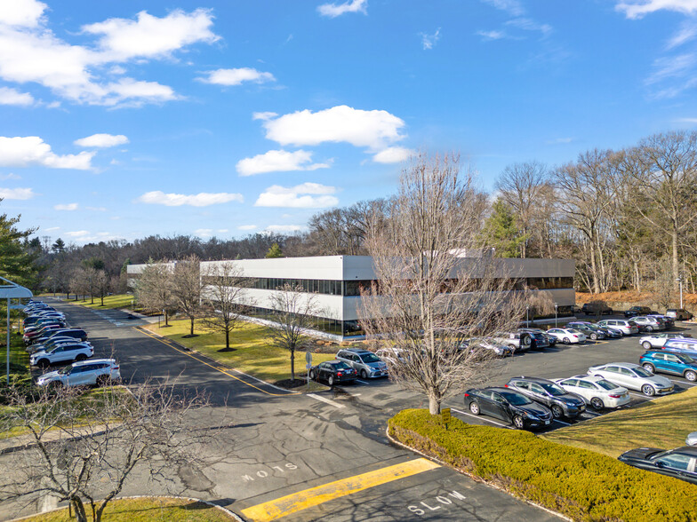 50 Chestnut Ridge Rd, Montvale, NJ for lease - Building Photo - Image 3 of 31