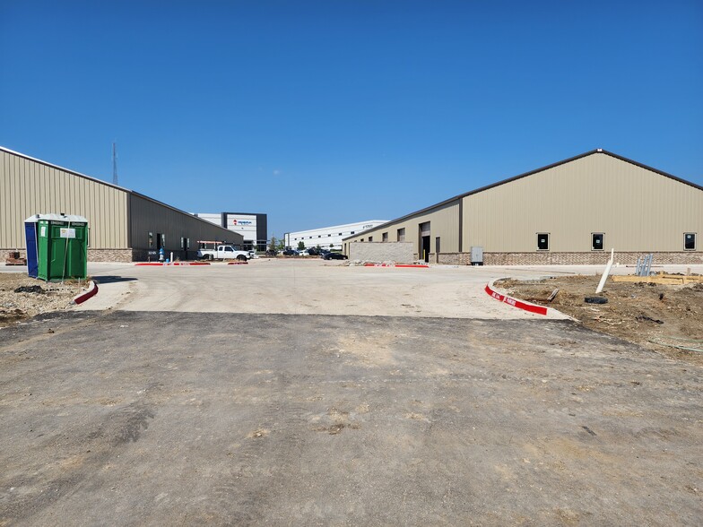 3255 N McDonald St, Mc Kinney, TX for lease - Building Photo - Image 3 of 14