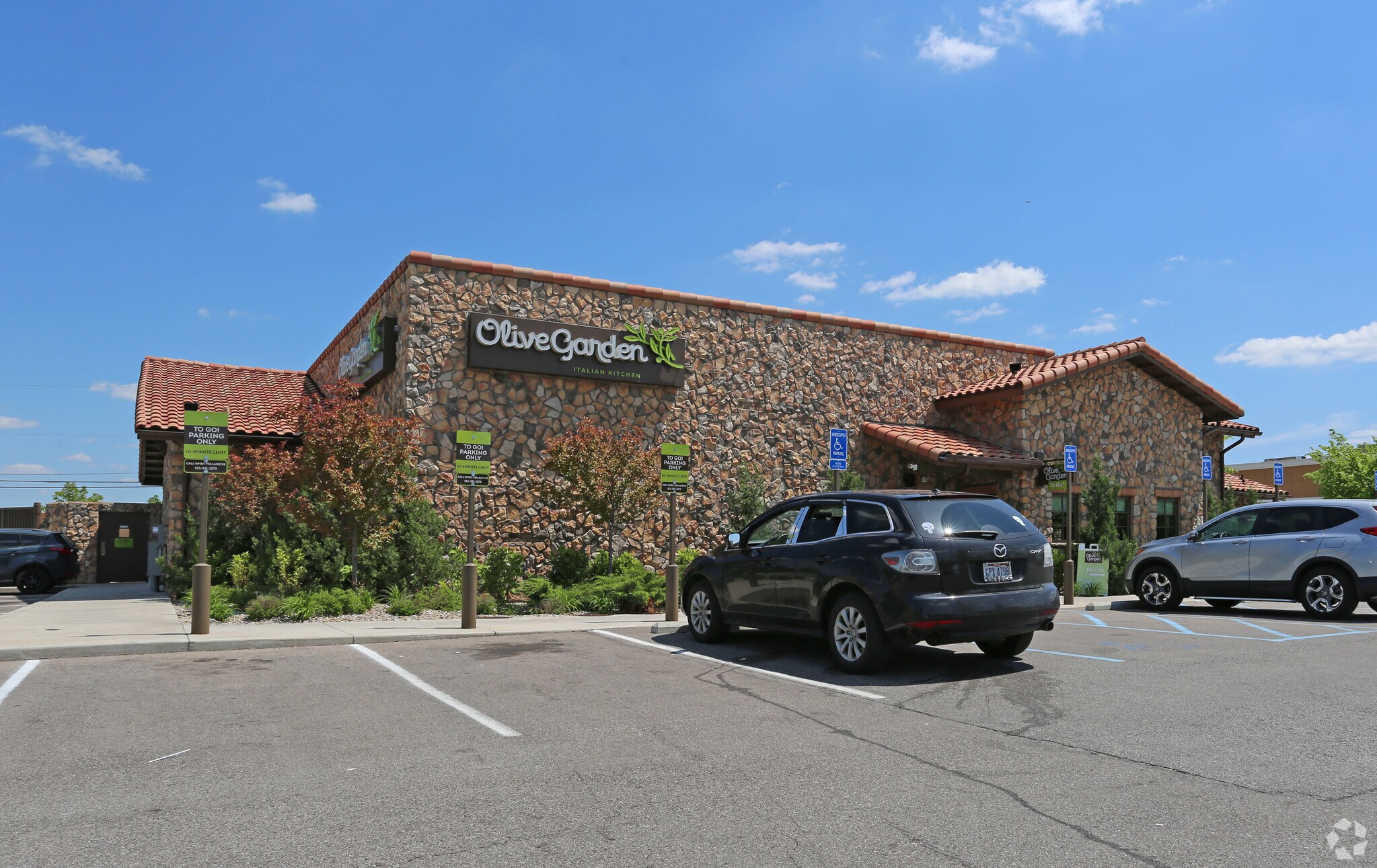 3290 Vandercar Way, Cincinnati, OH for sale Primary Photo- Image 1 of 1