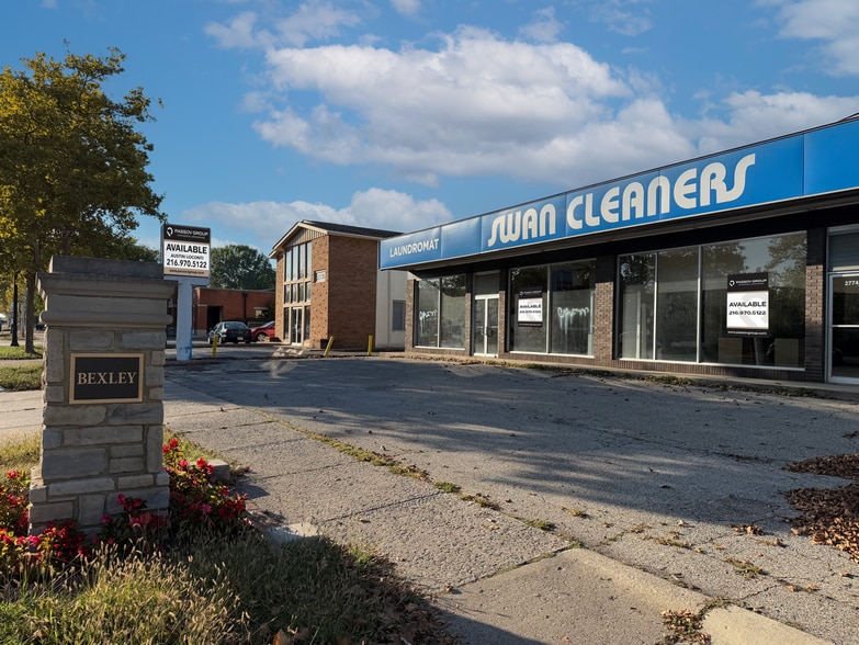 2774-2776 E Main St, Columbus, OH for lease - Building Photo - Image 2 of 8