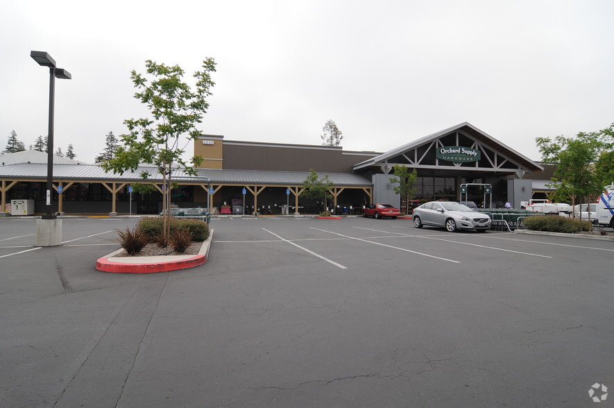 2230 Cleveland Ave, Santa Rosa, CA for lease - Building Photo - Image 3 of 5