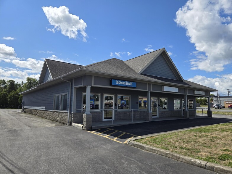 203-207 Genesee St, Oneida, NY for lease - Building Photo - Image 1 of 1