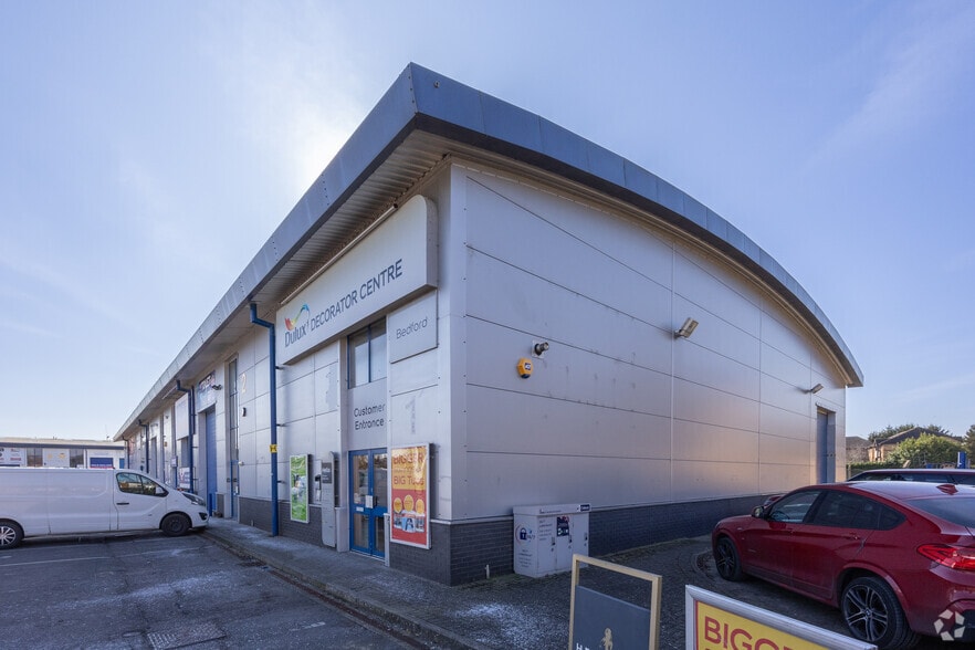 London Rd, Bedford for lease - Building Photo - Image 2 of 3