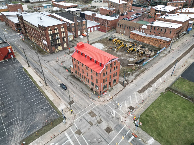 160 N Main St, Mansfield, OH for lease - Building Photo - Image 2 of 39