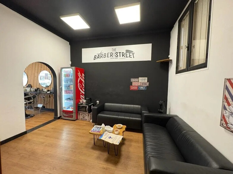 Retail in Saint-Herblain for sale - Interior Photo - Image 3 of 4