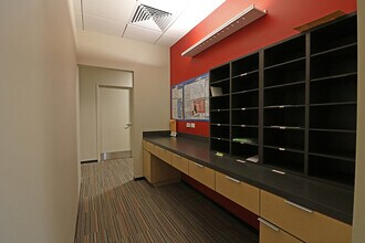 550 Water St, Jacksonville, FL for lease Interior Photo- Image 1 of 8