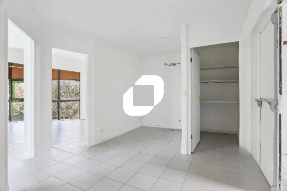 Office in Lognes for lease Interior Photo- Image 1 of 9