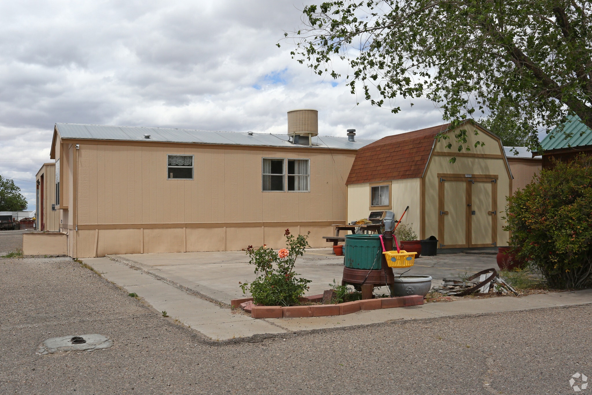 2371 Aztec Rd NE, Albuquerque, NM for sale Primary Photo- Image 1 of 1
