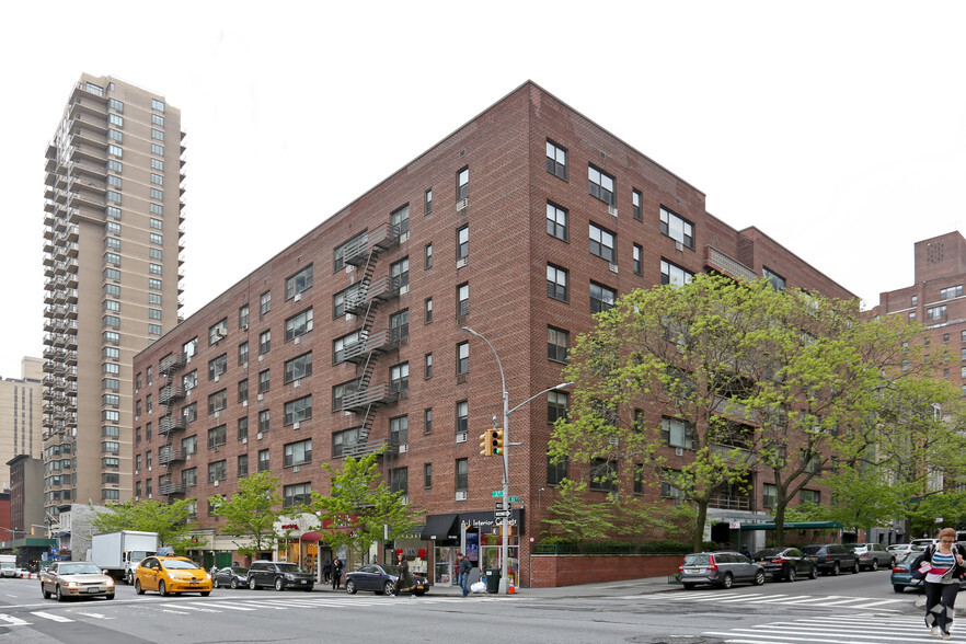 168-174 E 83rd St, New York, NY for sale - Primary Photo - Image 1 of 1