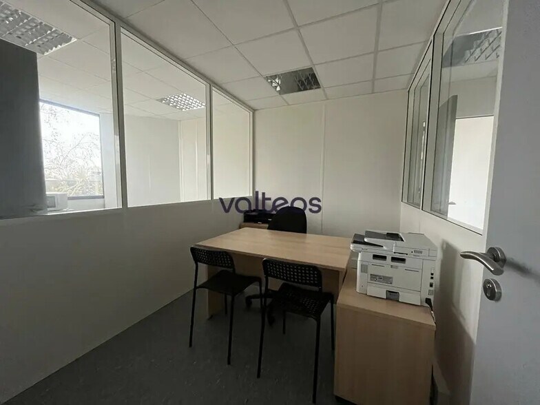 Office in Labège for lease - Interior Photo - Image 3 of 4