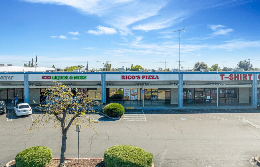1420 E Hatch Rd, Modesto, CA for lease - Primary Photo - Image 1 of 7