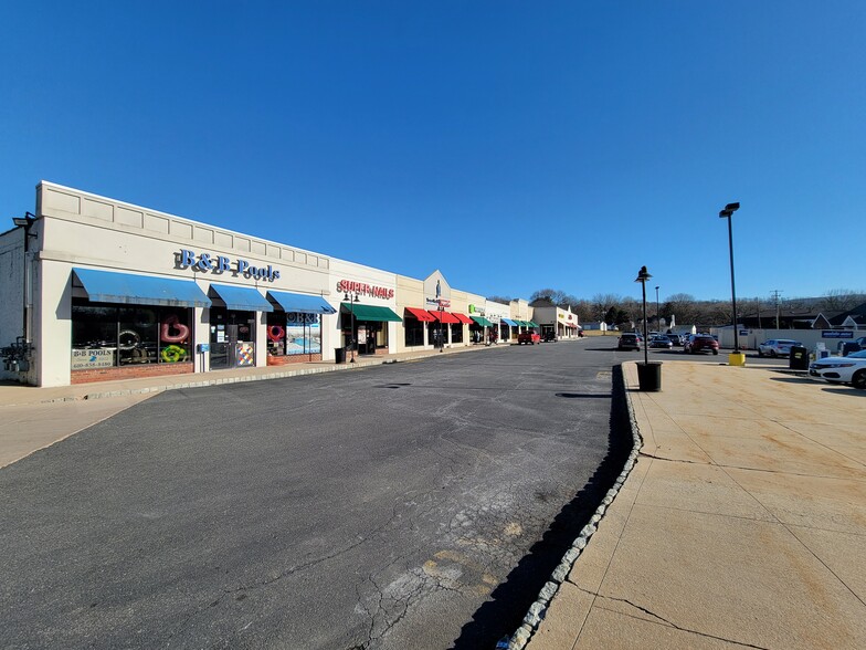 25 Main St, Hellertown, PA for lease - Building Photo - Image 1 of 10